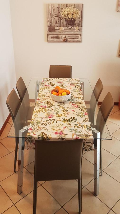 In Vacanza Da Miki 03 ديسينسانو ديل غاردا المظهر الخارجي الصورة